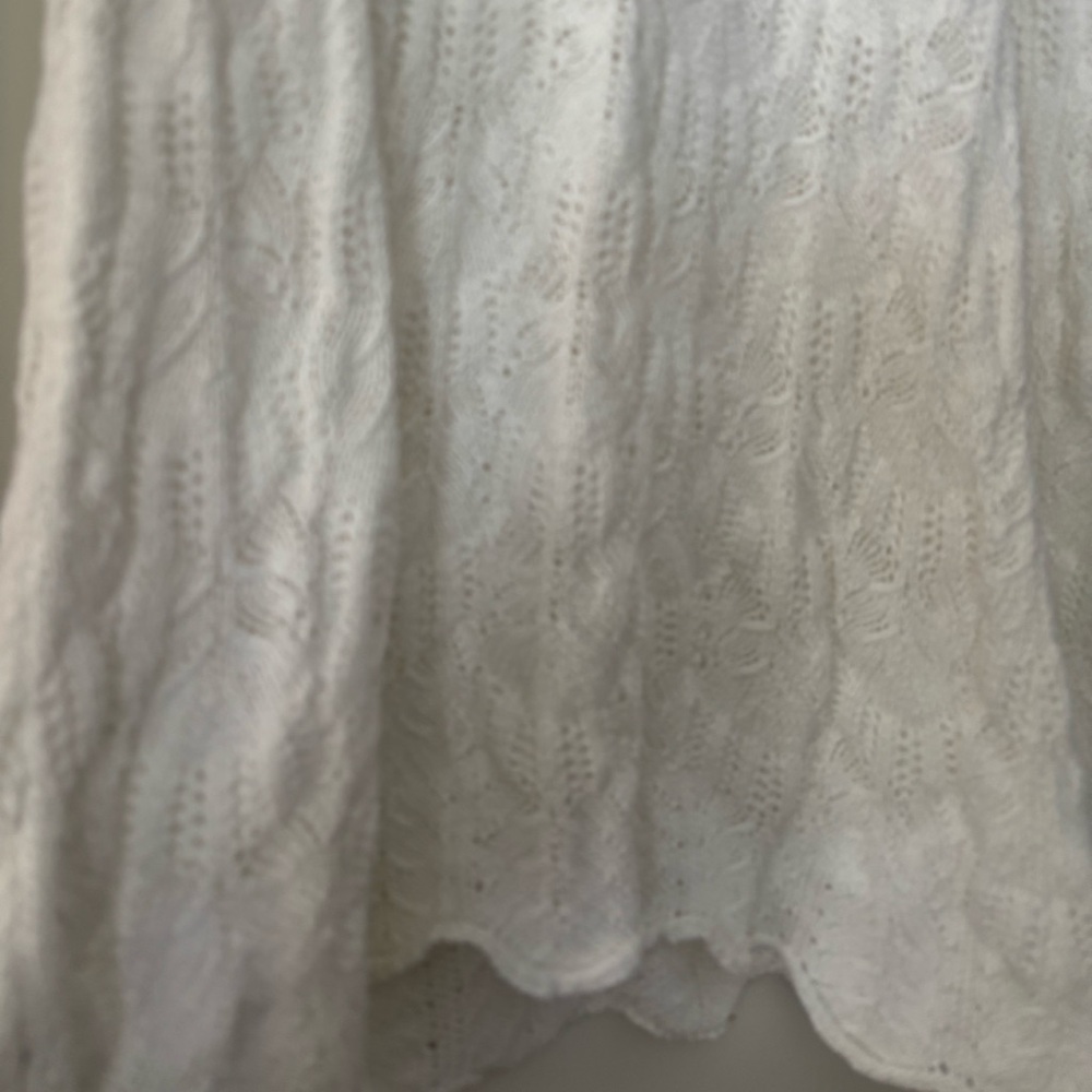 Sold !! Free with any purchase!! Elegant White Women's Sweater in size XS - Picture 4 of 5